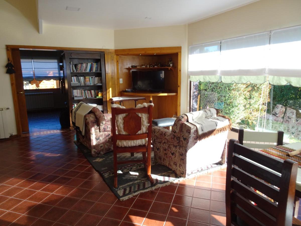 Casa De Grillos El Calafate Exterior photo